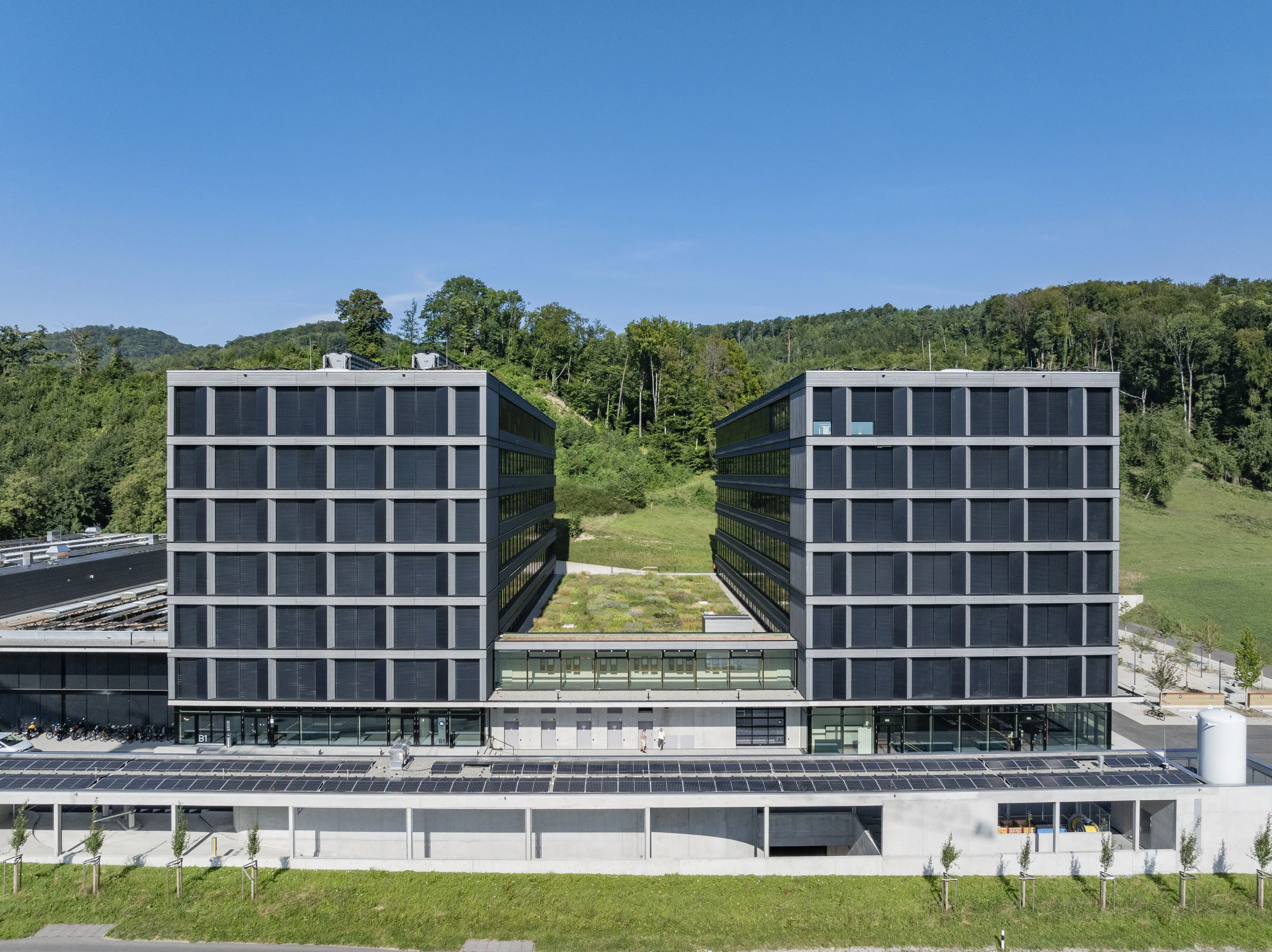 0747 20240823 0409 D